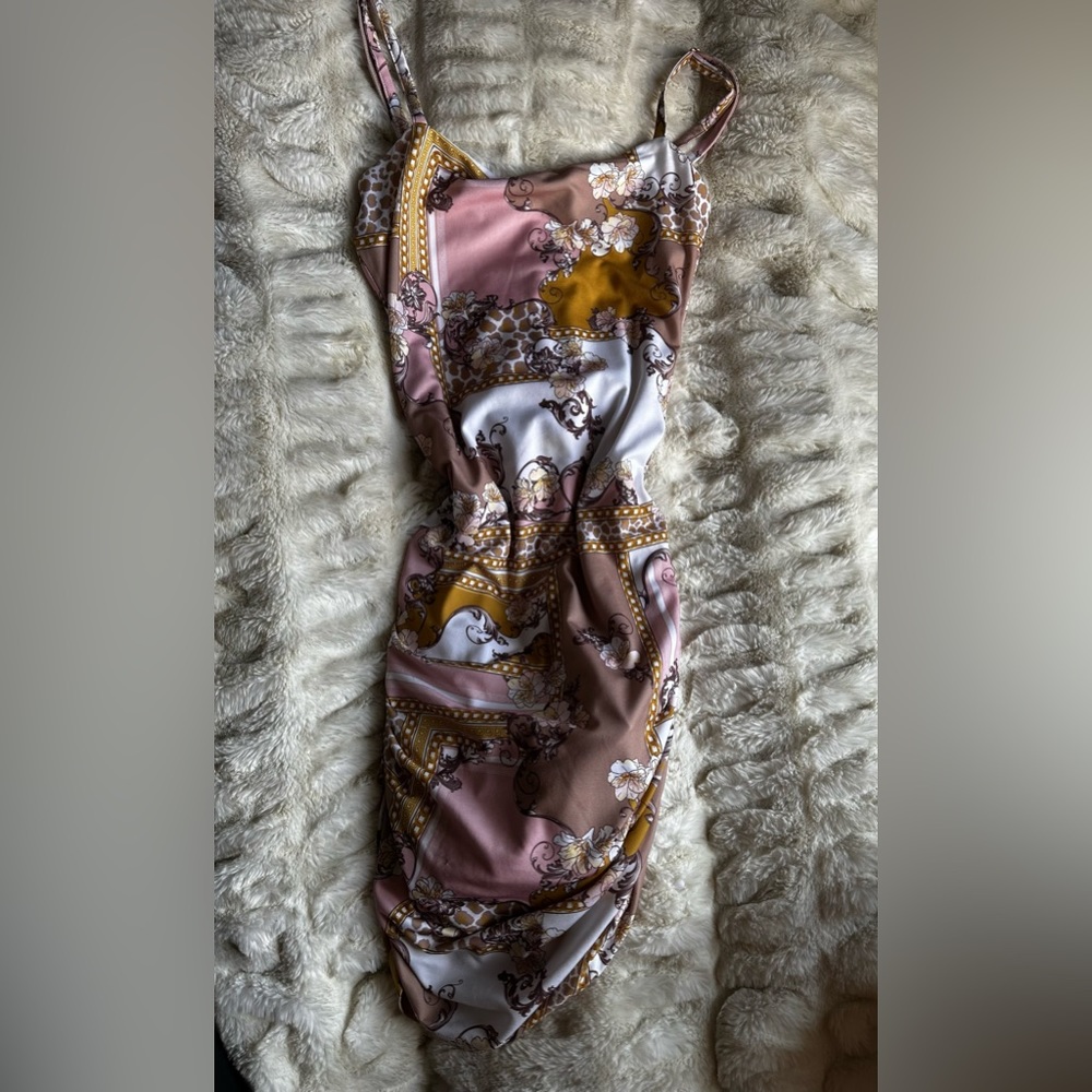 ( SOLD) GBG Los Angeles bodycon sexy dress fashion night out Xs midi